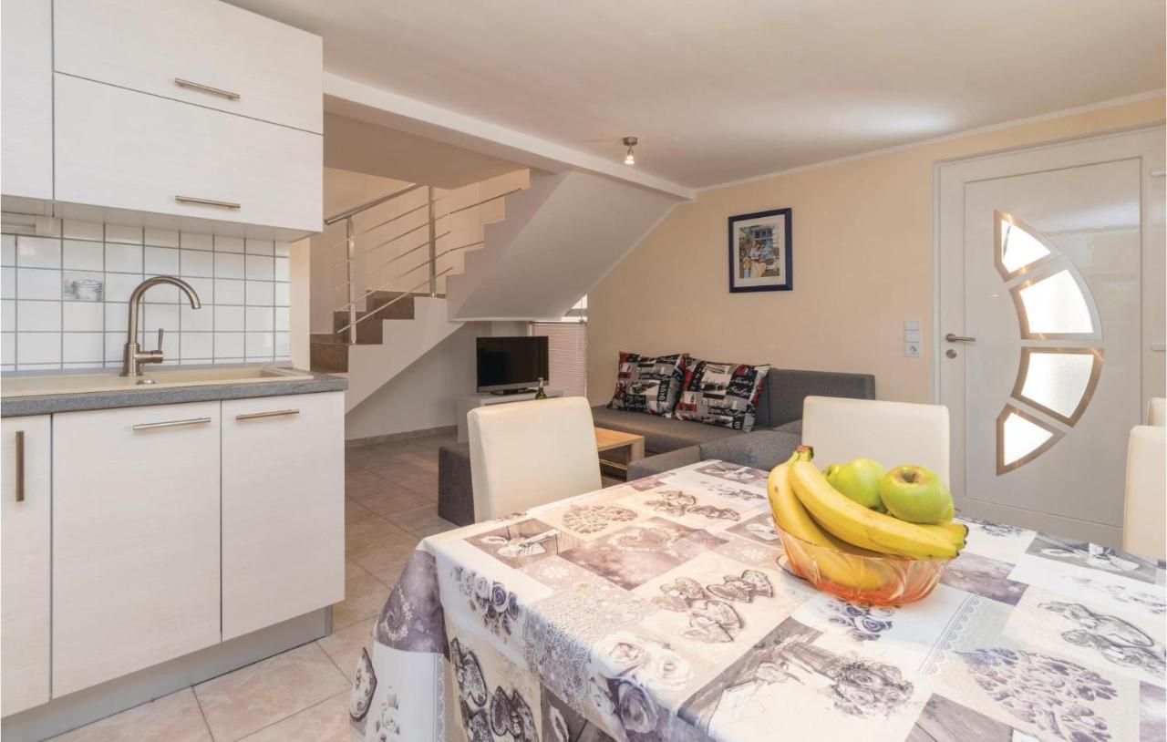 Gorgeous Home In Zadar With Wifi Экстерьер фото